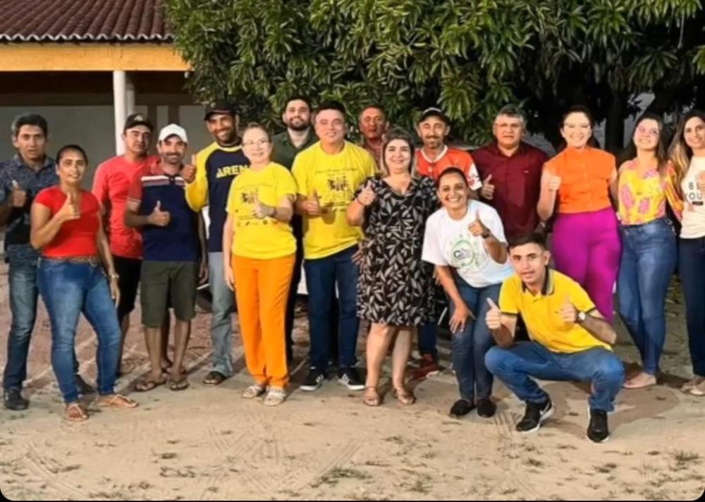 Prefeito do Barro George Feitosa faz primeira reunião após rompimnentos no grupo e pede empenho visando às eleições de 2024