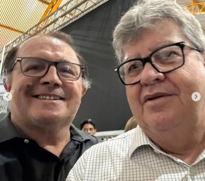 Governador surpreende população de Bonito de Santa Fé ao anunciar licitação para reforma de escola