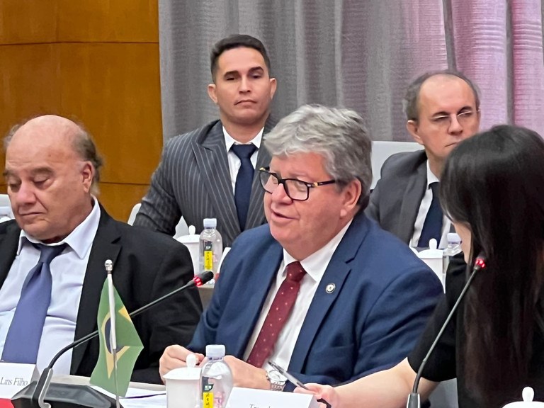 O chefe do Executivo estadual ainda avançou nas tratativas de intercâmbios de professores e alunos nas instituições de ensino superior chinesa e da Paraíba