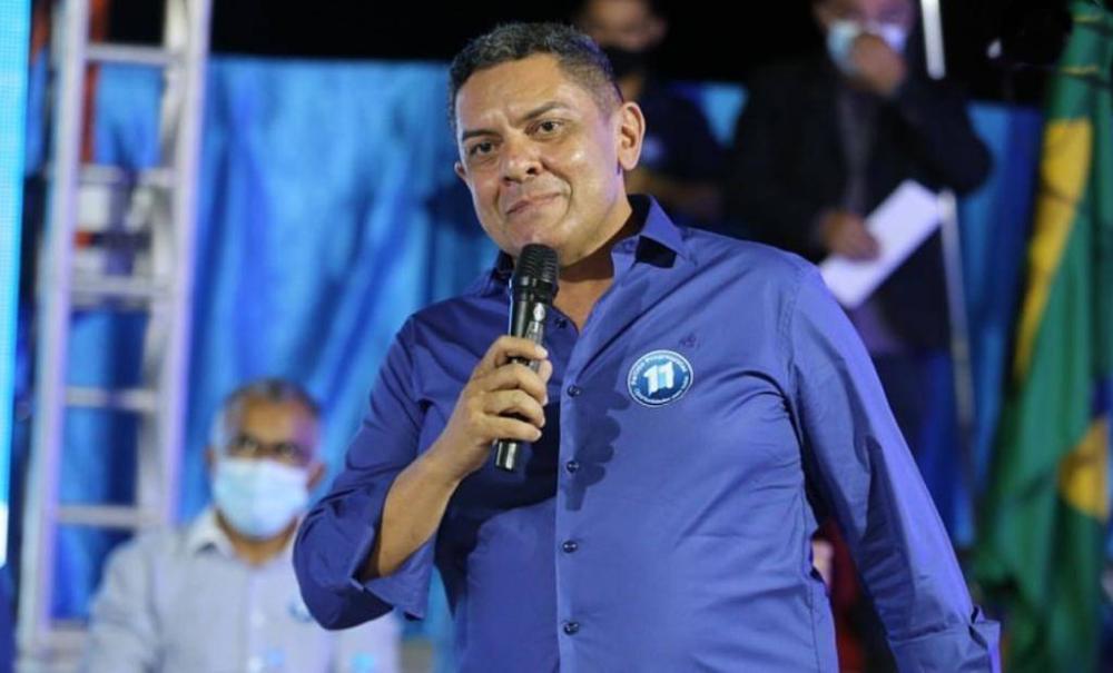 Prefeito de Joca Claudino começa perder aliados políticos; casal de empresários que o apoiou na última eleição anuncia rompimento