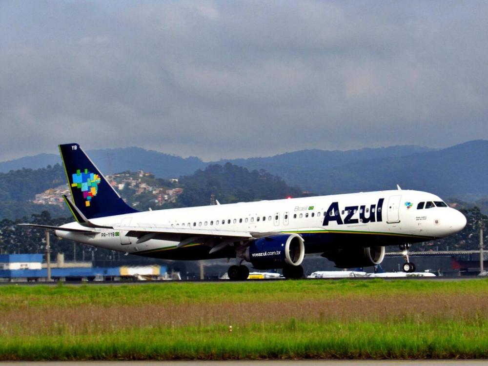 Avião da Azul no Aeroporto de Cajazeiras 