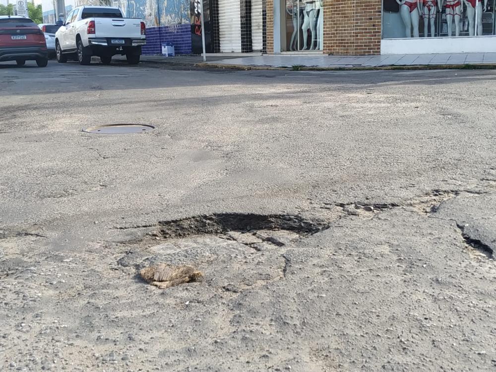 Buraqueira toma conta do centro de Cajazeiras (foto: Tribuna10) 