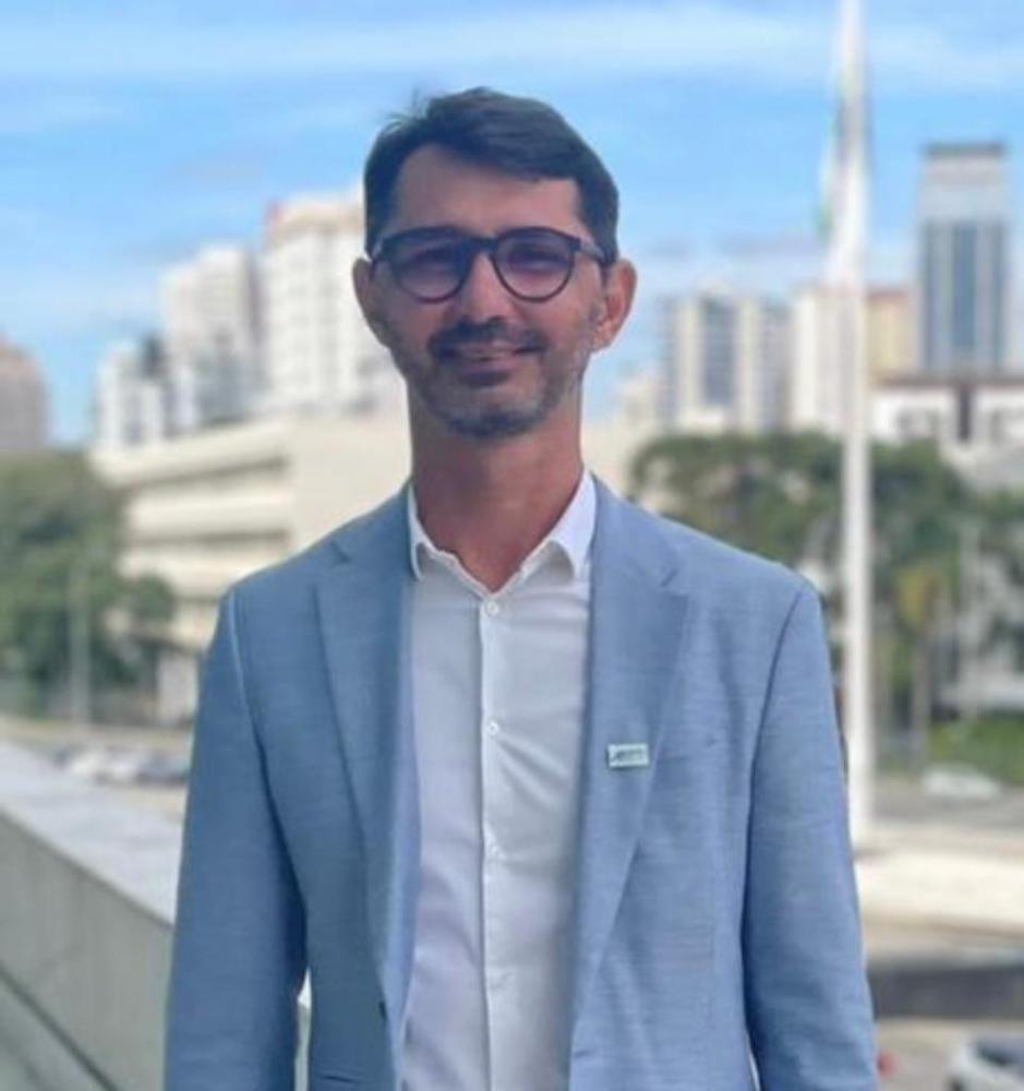 Zacarias Rolim, Jornalista que atua nos bastidores da política em Brasília estreia coluna semanal no portal Tribuna10