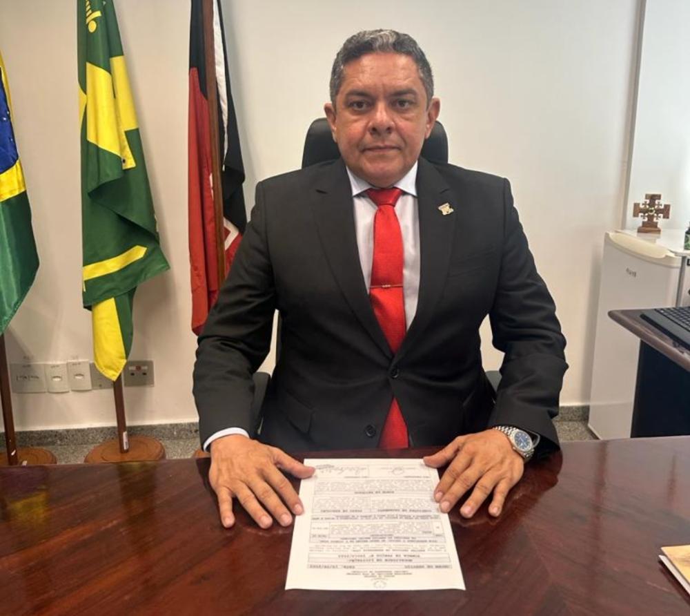 MP investiga prefeito de Joca Claudino por suposta prática de nepotismo 