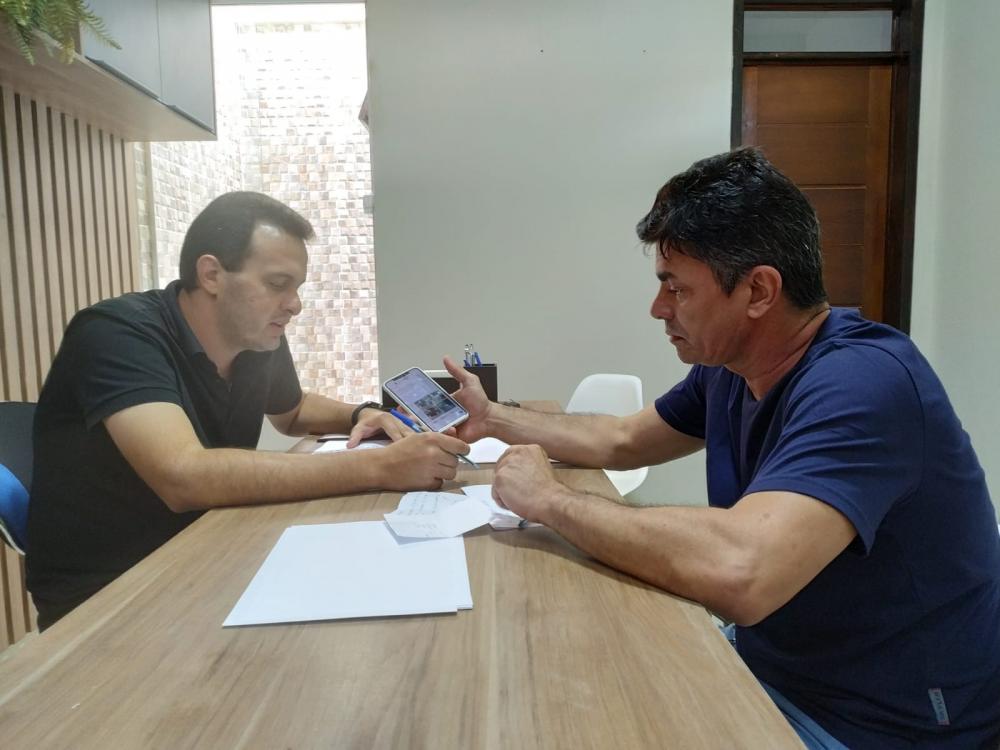 Prefeito Espedito Filho durante entrevista ao tribuna10 