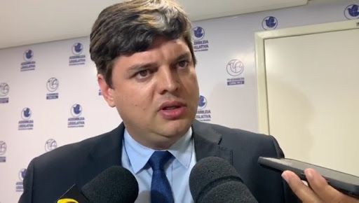 Veredores de São José de Piranhas rejeitam oferta de poços artezianos prometidos pelo deputado, Taciano Diniz. 