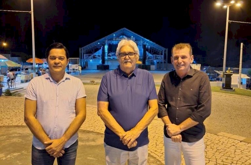 Chico Mendes prestigia festa de emancipação política de Poço José de Moura e reafirma aliança com o prefeito Paulo Braz