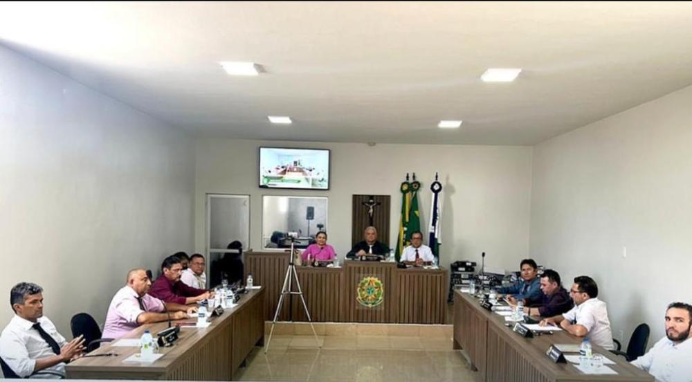 Vereadores do Barro confirmam parecer do TCE e aprovam contas de 2016 do ex-prefeito Neneca Tavares 