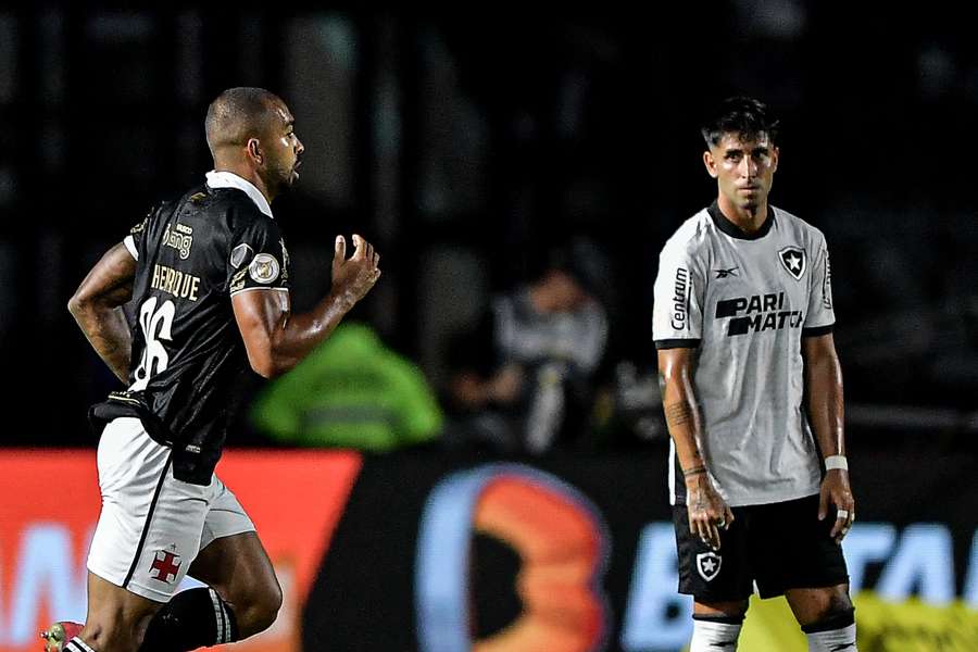 Vasco empata com o Botafogo no primeiro jogo da semifinal do