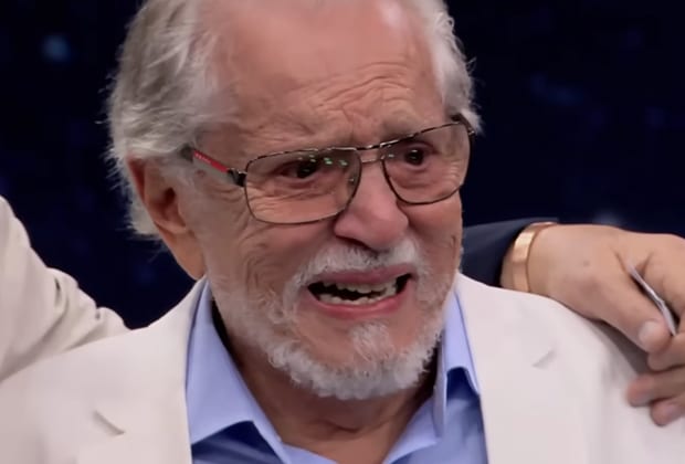 Carlos Alberto de Nóbrega, 87, está internado no hospital Albert Einstein, em São Paulo