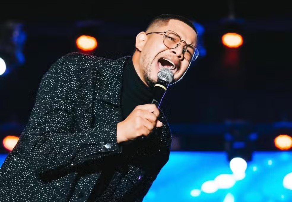 Pedro Henrique entrou para uma banda e lançou o primeiro álbum