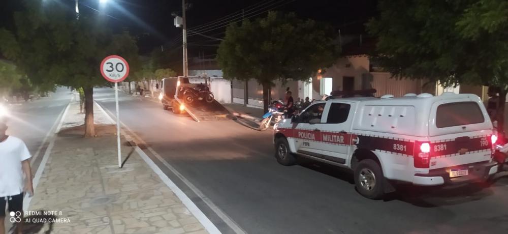 Segundo apurou a reportagem, motoqueiros estão usando as duas vias da praça para pilotar em alta velocidade  em motos 