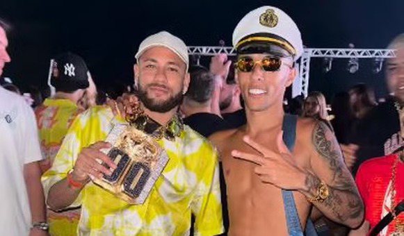 O vídeo viralizou na internet e deixou internautas impressionados com a grande “ostentação”.