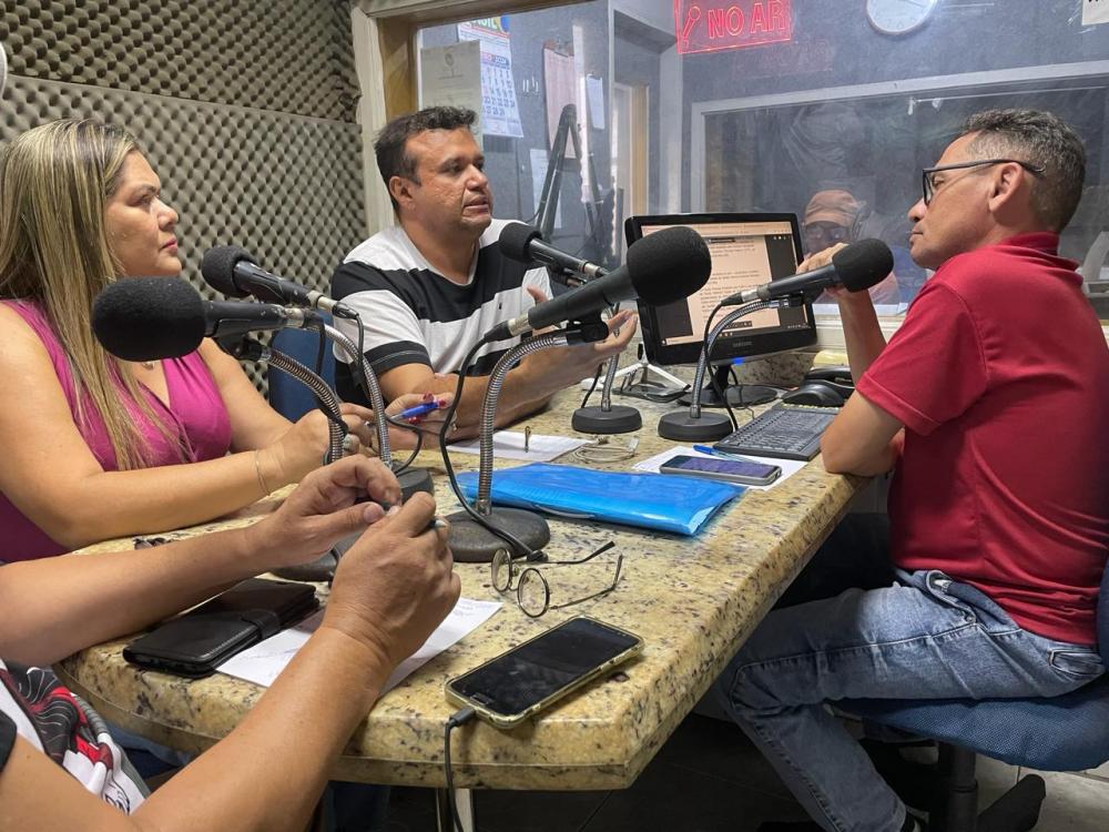 Emannuel Messias volta a criticar atitude de João Cléber em Santa Helena “Ninguém sabe para onde foram os R$ 5 milhões de ISS 