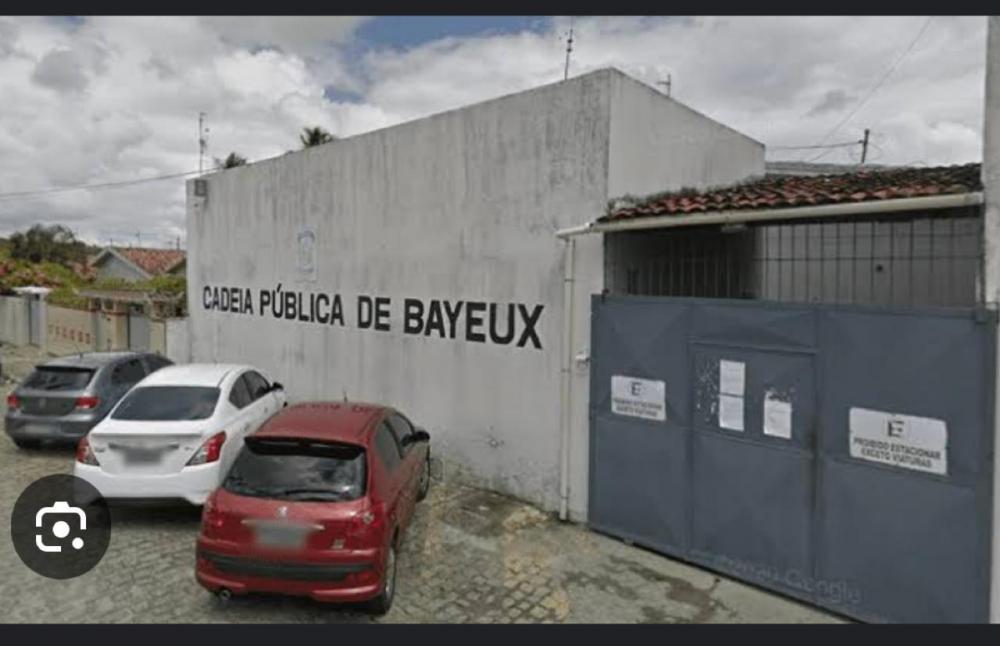 Presidiários tentam fuga da cadeia 