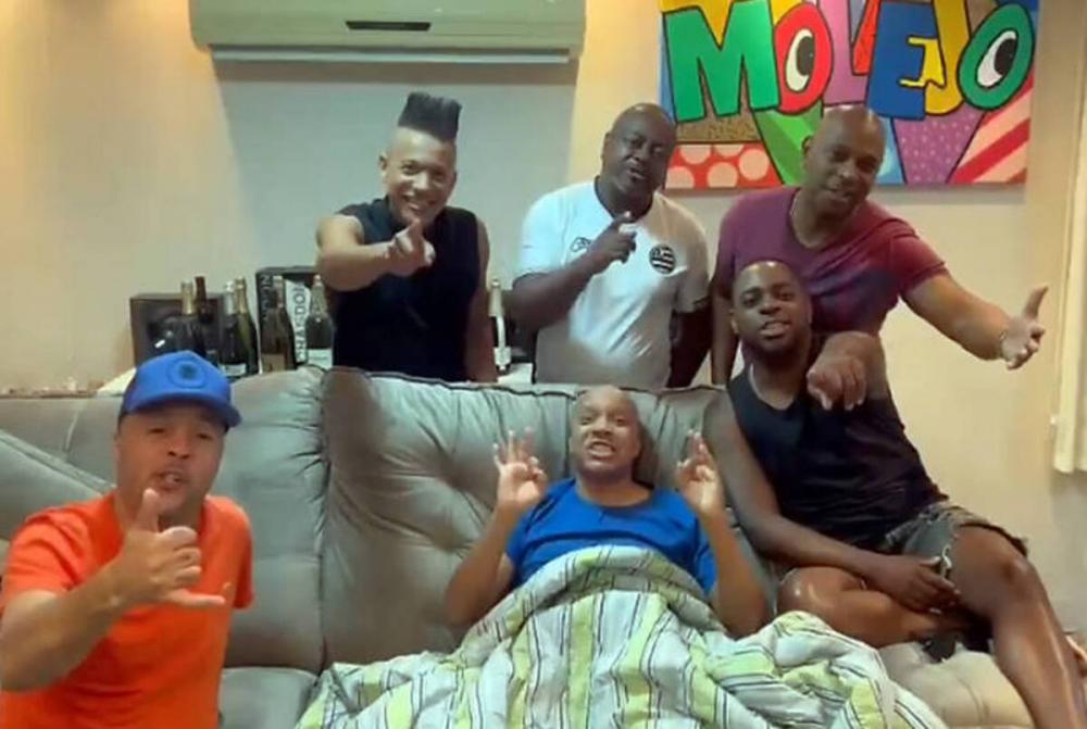 Vocalista do grupo de pagode Molejo, Anderson Leonardo foi internado em estado grave
