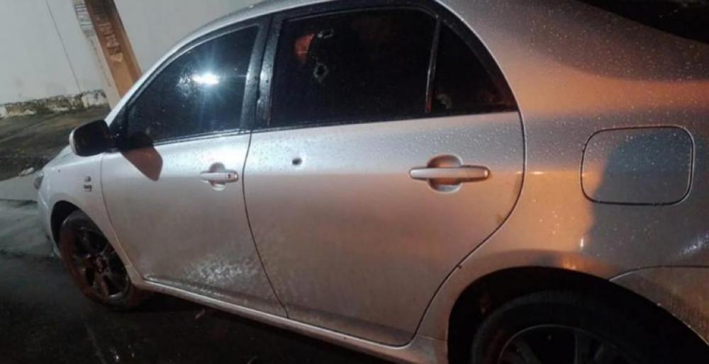 Mesmo ferido, o motorista conseguiu chegar ao Hospital Regional de Cajazeiras, onde foi atendido pelos médicos