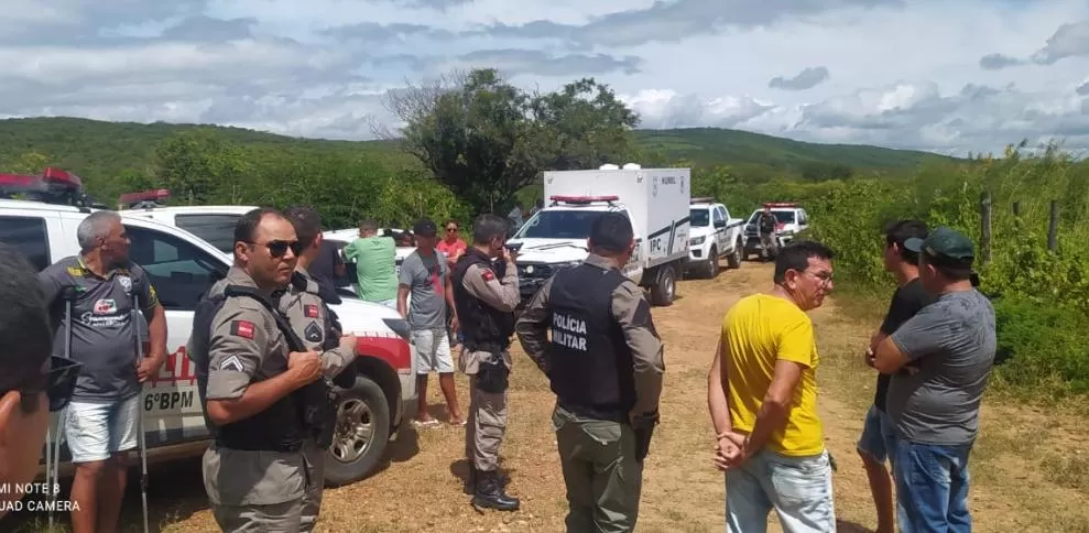 O corpo foi encaminhado em uma viatura do Numol até o IPC de Cajazeiras, para a realização de necropsia