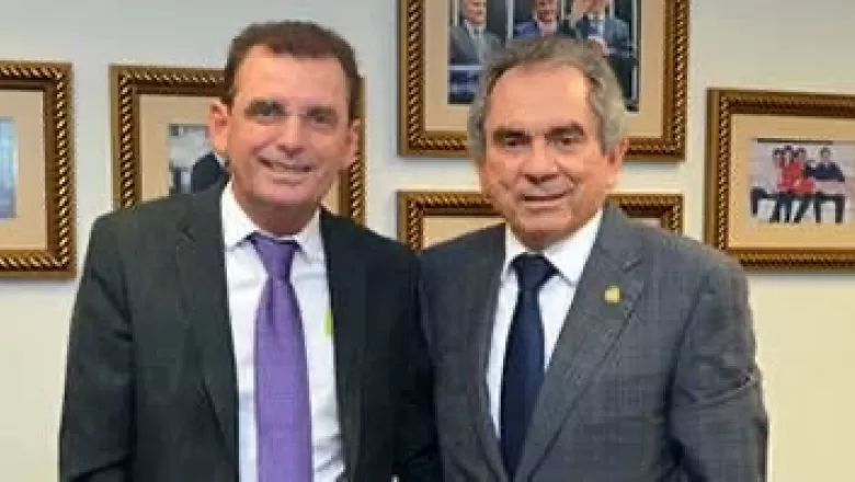 Ex-senador Raimundo Lira exalta capacidade administrativa de Chico Mendes e exemplifica gestão que virou modelo, em São José de Piranhas 