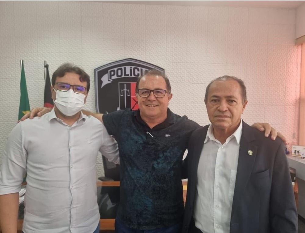 Com cadeia desativada, Ceninha Lucena pede ao estado casa de custódia para Bonito de Santa Fé