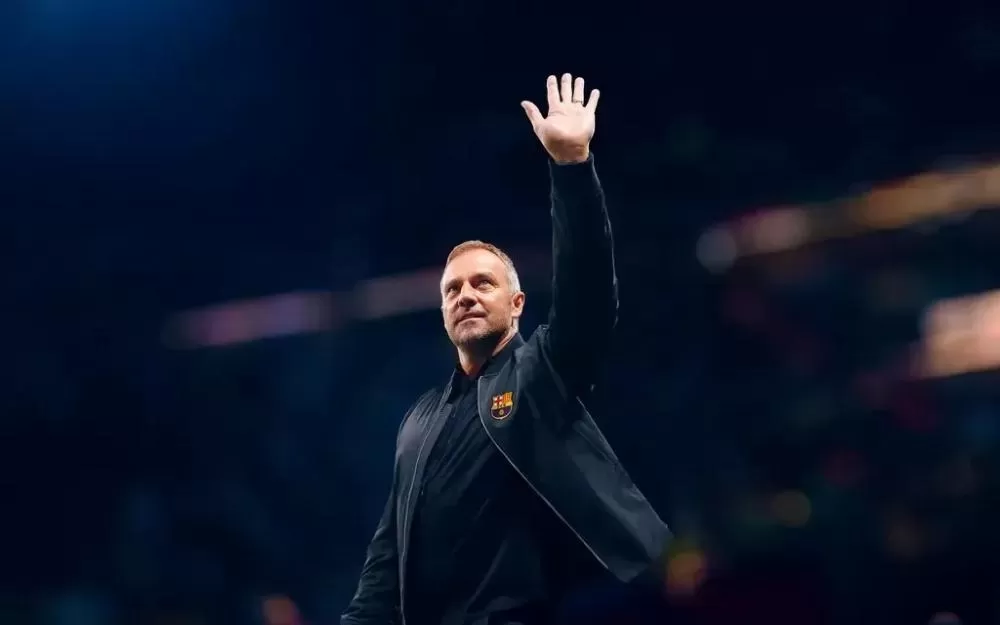 Flick assinou contrato até 30 de julho de 2026 Reprodução/Barcelona