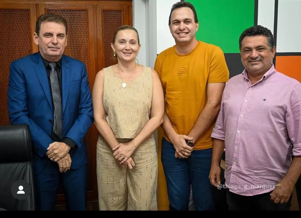 Na SUPLAN eles estiveram reunidos, em audiência.  com a Superintendente do órgão, Simone Guimarães, e receberam a garantia de novos recursos para as cidades de São João do Rio do Peixe e Triunfo.