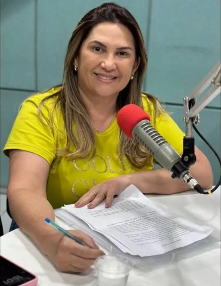 Pré-candidata de Cajazeiras, Socorro Delfino, é investigada por acúmulo Ilegal de cargos