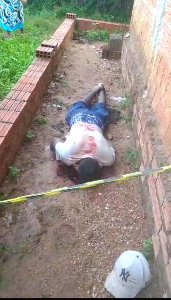 Homem é morto a balas no Barro 