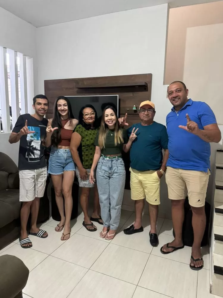 Pré-candidata a vereadora Sheila Gomes continua recebendo apoios, em São João do Rio do Peixe