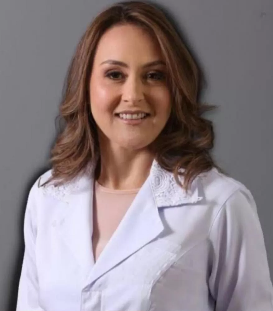 Parte da ala do PSDB do estado quer Micheline Rodrigues, esposa de Romero, para vice de Bruno