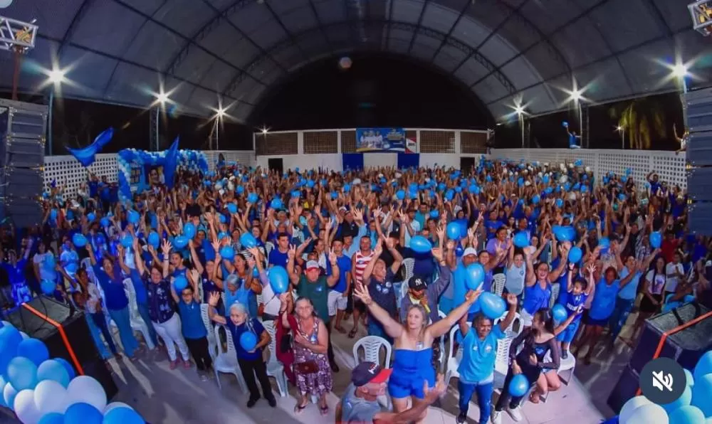 Multidão aplaude convenção que homologou o nome de Ceninha Lucena e Dinorah Ramalho em Bonito de Santa Fé