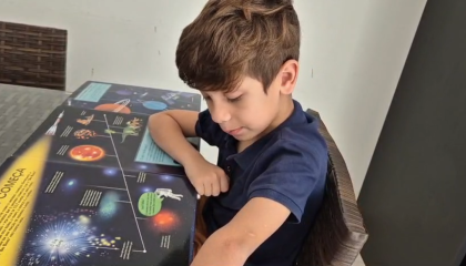 Brasileiro de 7 anos descobre asteroide que pode colidir com a Terra em milhões de anos