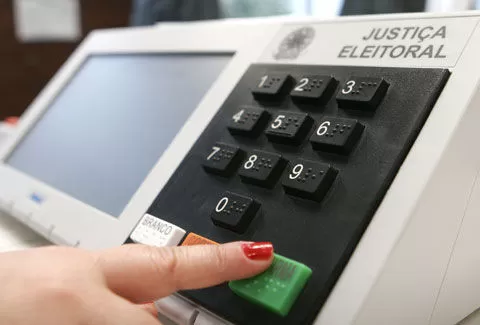 Cerca de 110 mulheres são candidatas à prefeitura de 91 cidades