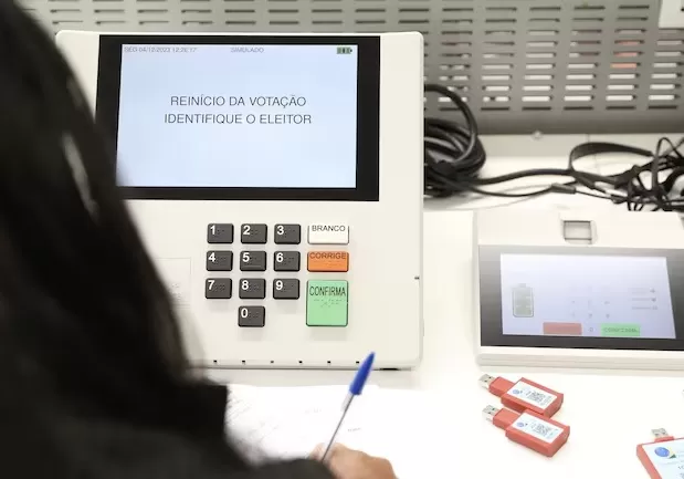 Entenda como será a lacração de programas que serão utilizados nas urnas eletrônicas