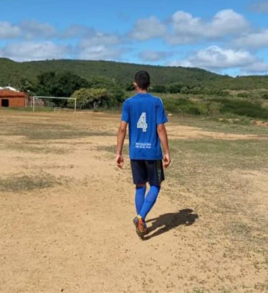 Jogador do Tahiti em campo 