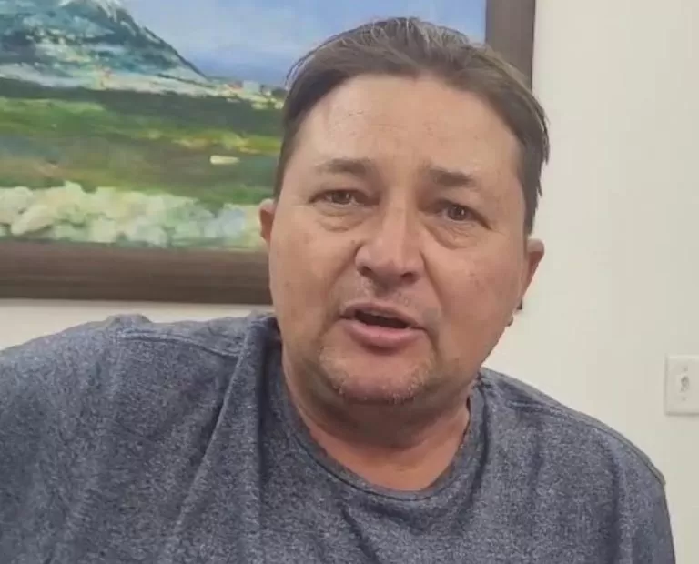 Indignado, contratado pela prefeitura de Santa Helena, grava vídeo questionando a sua demissão