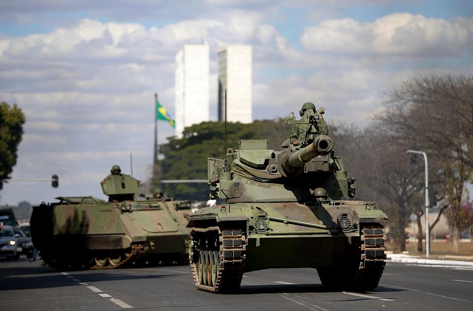 Veículos do exército 