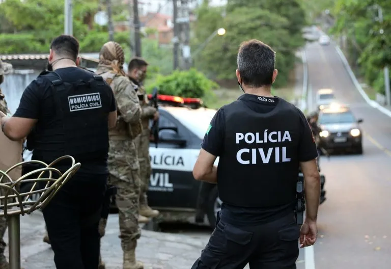 A Polícia Civil deflagrou uma operação contra adolescentes suspeitos de articular um massacre (Foto: Reprodução)