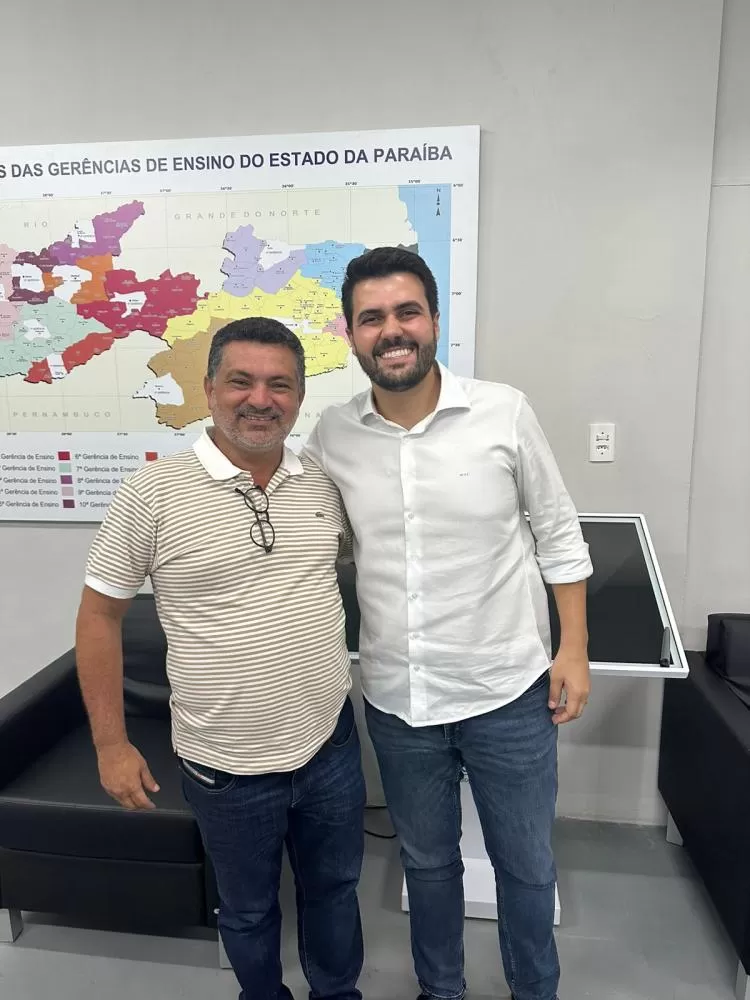 Prefeito Luiz Claudino avança em projetos de educação e infraestrutura (Foto: Divulgação)