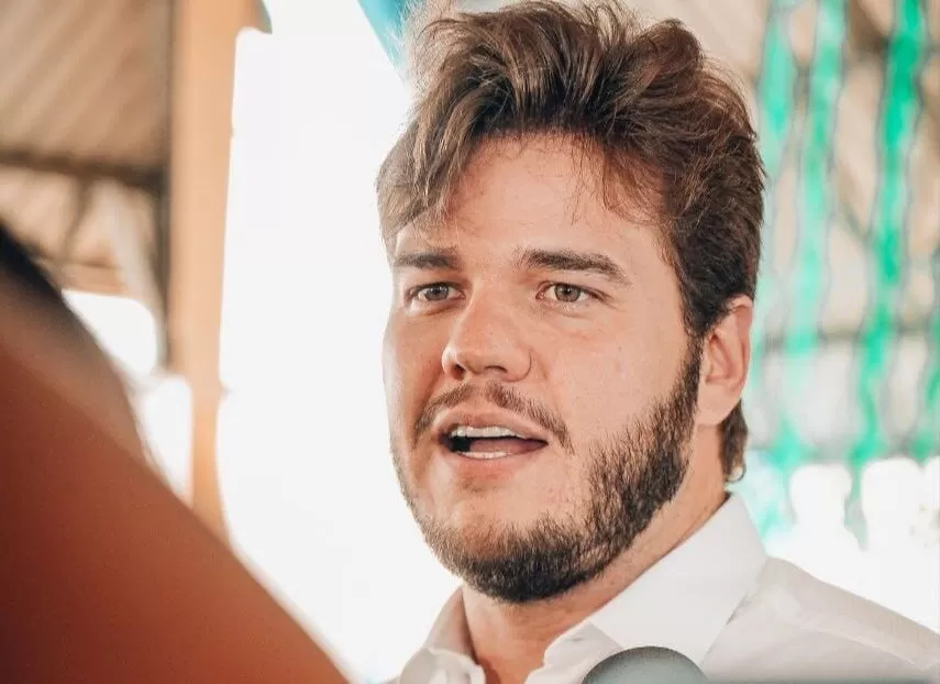 Bruno Cunha Lima vence Jhony Bezerra e é reeleito prefeito de Campina Grande