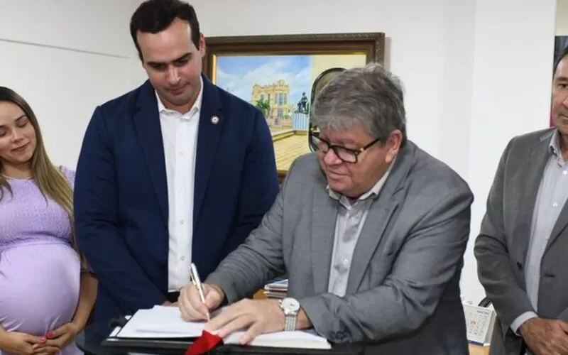 Governador João Azevêdo sai de férias e vice Lucas Ribeiro assume Governo da Paraíba já a partir da próxima quinta-feira