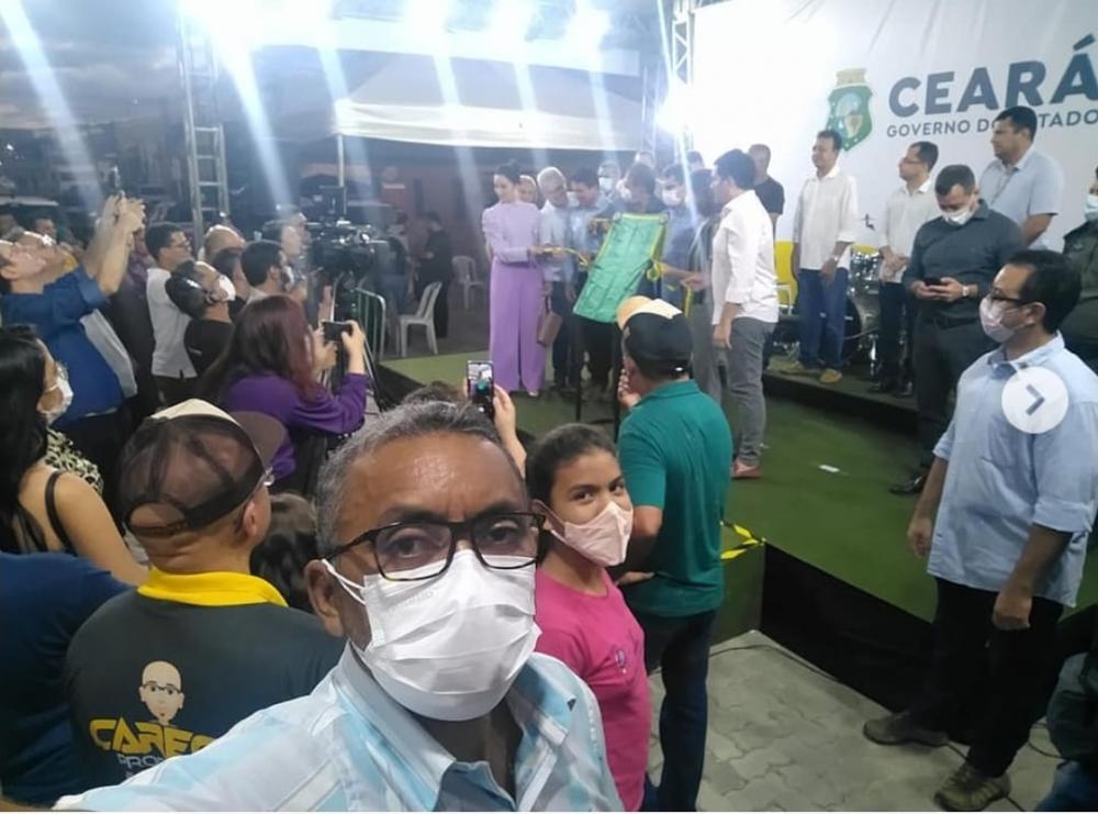 Em recepção esvaziada, prefeito do Barro recebe governadora do Ceará