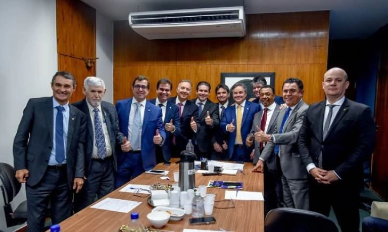 Bancada Federal Paraibana no Congresso fecha com Hugo Motta para presidência