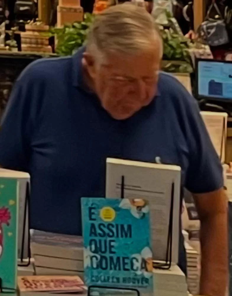 Uma das maiores livrarias não chama mais atenção do público leitor (Foto: Reprodução)