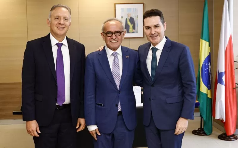 Cícero se reúne com ministro das Cidades e garante construção de novo residencial em João Pessoa