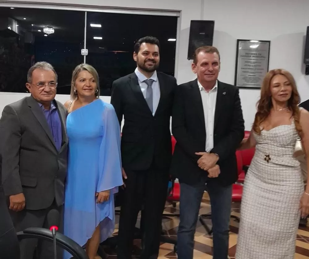 Chico Mendes participa de posse e deseja sorte ao prefeito de Cachoeira dos Índios, Alysson Francisco