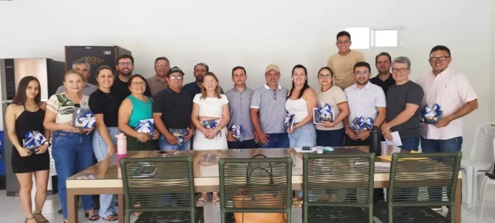 Prefeito Luiz Claudino se reúne com secretários (Foto: Divulgação)