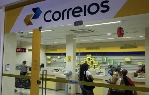 Polícia prende mulher grávida enviando dinheiro falso pelos Correios (Foto: Reprodução)