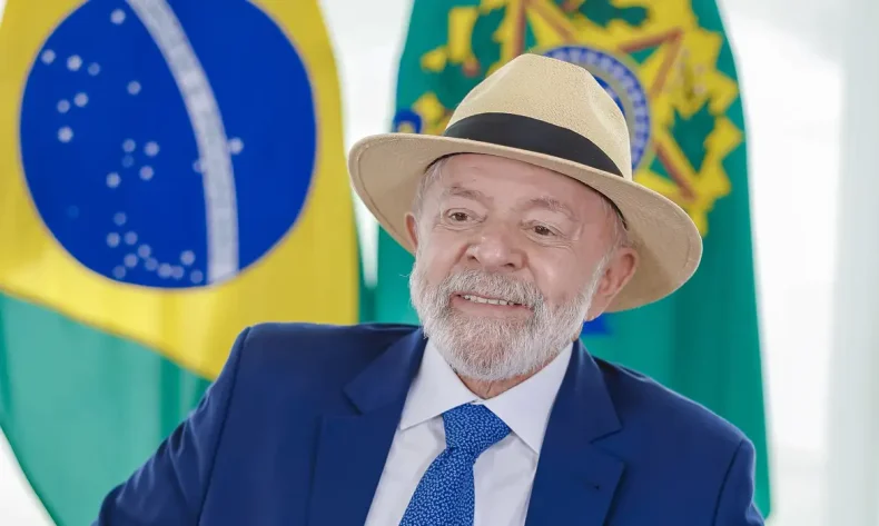 Pedido de impeachment de Lula já conta com 100 assinaturas de deputados; veja quem assinou