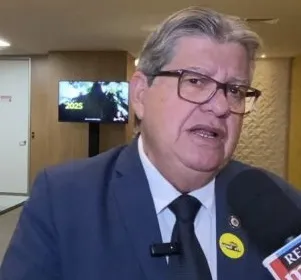 Governador João Azevêdo (PSB) em entrevista ao Portal MaisPB (Foto: Divulgação)